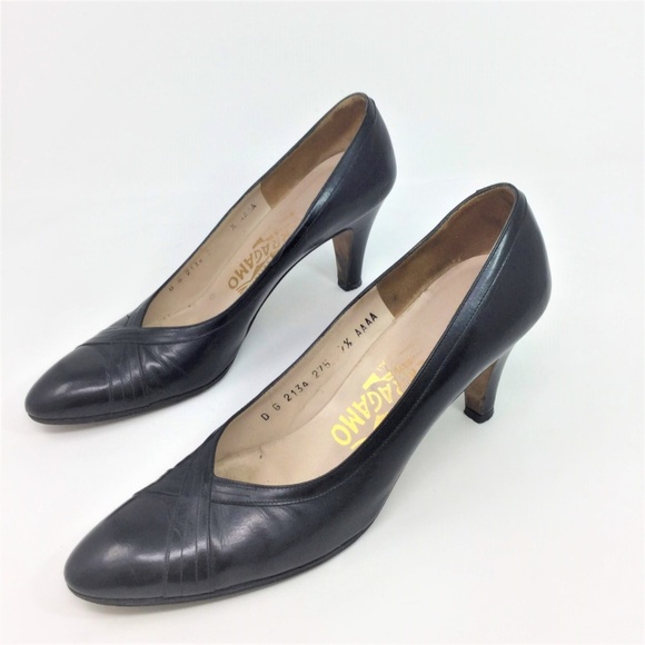 Salvatore Ferragamo Vintage Heels Black 7.5 AAAA - Picture 3 of 8